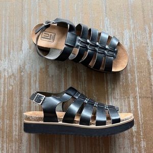 London Underground Vintage Raven 90s Y2K Fisherman Platform Sandals Black